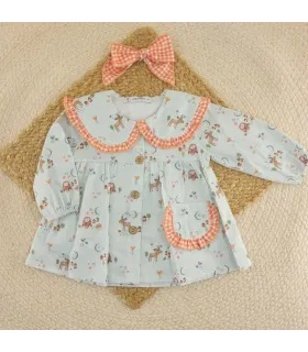 Vestido bebé niña verde Calamaro Simún de algodón con estampado infantil, cuello volante y bolsillos