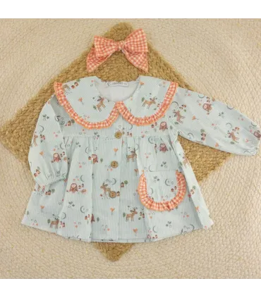 Vestido bebé niña verde Calamaro Simún de algodón con estampado infantil, cuello volante y bolsillos