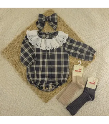 Pelele bebé gris 100% algodón estampado de cuadros cuello volante blanco