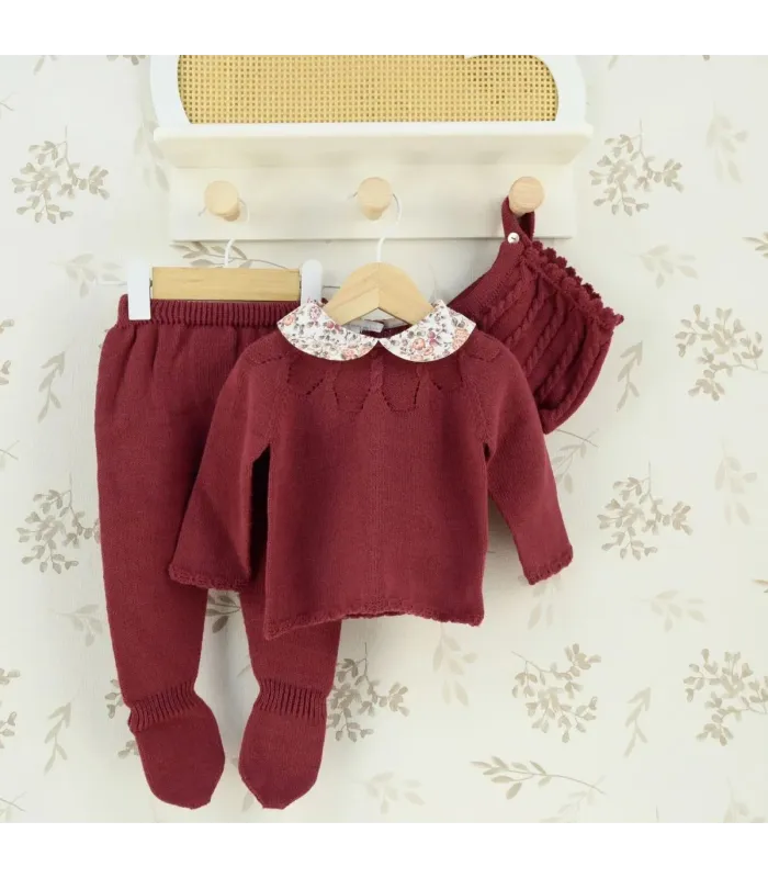 Conjunto 3 piezas bebé granate con jersey de punto, polaina y capota a juego