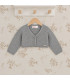 Chaqueta Cóndor Gris claro 230 de punto bobo. Fondo estudio.