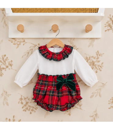 conjunto escoces de bebe en cuadros rojos y camisa banca