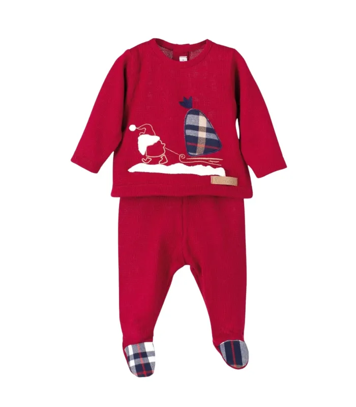 Conjunto de punto rojo para bebé con dibujo navideño de Papá Noel y reno. Fondo blanco.