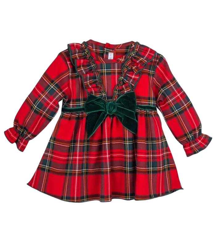 Vestido de cuadros rojos Calamaro con lazo verde para niña. Fondo blanco.