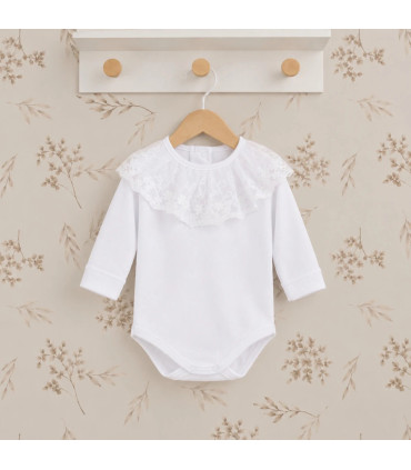 Body Puntilla Blanco Calamaro de manga larga con cuello amplio de puntilla decorativa y diseño clásico para bebé.