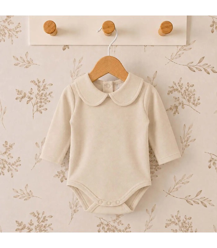 body bebé arena cuello clásico manga larga algodón elastano elegante cómodo