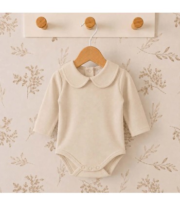 body bebé arena cuello clásico manga larga algodón elastano elegante cómodo
