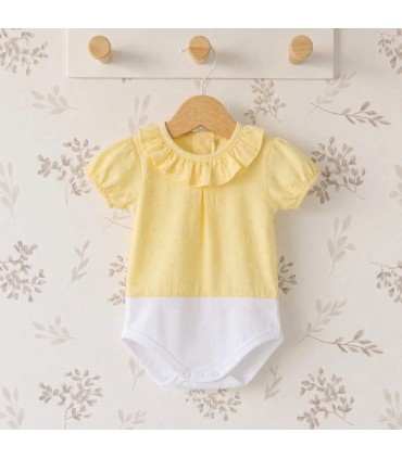 body bebé amarillo plumeti cuello volante algodón relieve detalle verano luminoso