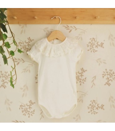 body bebé crudo manga corta cuello calado bordado algodón verano elegante cómodo