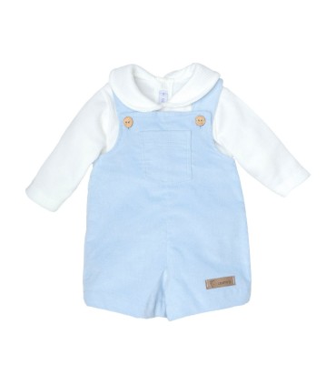 Conjunto Peto bebé azul cielo con camiseta blanca algodón y peto corto con tirantes y botones frontales en fondo blanco