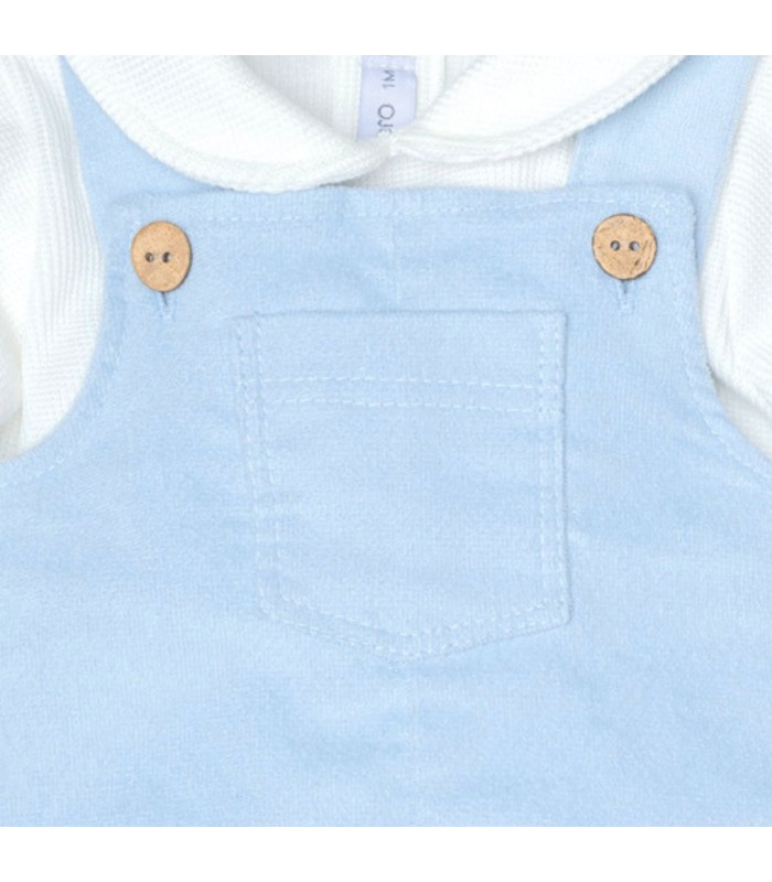 Diseño del Conjunto Peto bebé azul cielo con camiseta blanca algodón y peto corto con tirantes y botones frontales