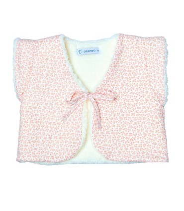 Chaleco niña nude empolvado con microestampado algodón sin mangas lazada frontal detalle delicado en fondo blanco