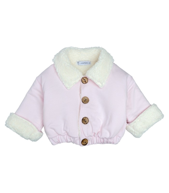 Detalles de chaqueta bebé rosa algodón suave interior borreguito botones invierno detalle tejido en fondo blanco