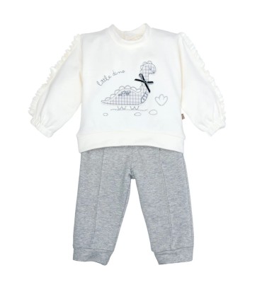 Conjunto sport niña gris algodón elastano sudadera volante pantalón textura suave en fondo blanco