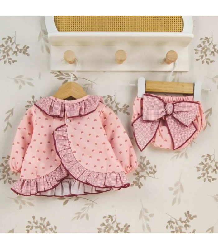 Parte trasera del Jesusito bebé rosa empolvado algodón con volante vichy y estampado delicado detalle invierno