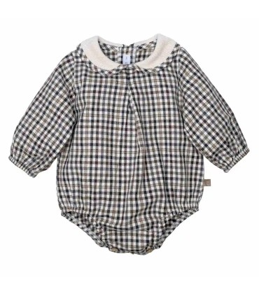 Pelele bebé chocolate cuadros algodón cuello bebé crudo manga larga invierno en fondo blanco
