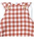 Diseño del conjunto bebé terracota peto vichy tirantes botones madera camiseta algodón look cálido invierno