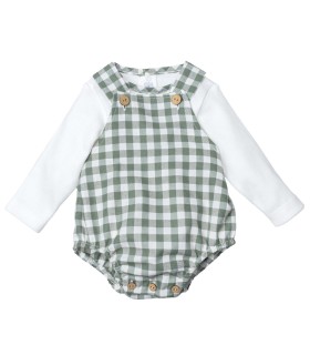 Conjunto bebé verde Peto vichy tirantes botones madera camiseta algodón detalle clásico resistente en fondo blanco