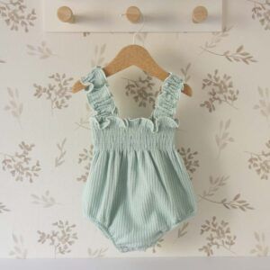 Ranita bebe mint con lazo frontal y tirantes fruncidos Calamaro-1