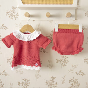 Conjunto bebe coral punto calado dulce de fresa pololo cuello volante