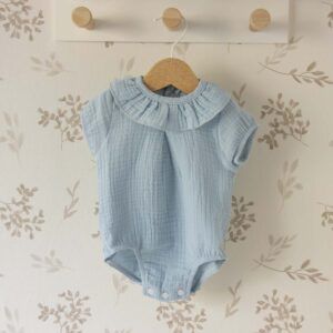pelele bebe niña celeste con volante
