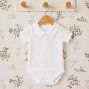 body bebé blanco tipo camisa cuello polo botones algodón verano elegante