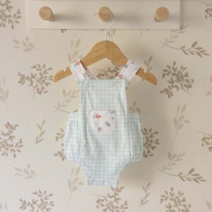 Pelele bebé tirantes verde algodón vichy floral suave detalle verano Babidu